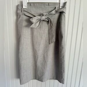 Ann Taylor Gray Pencil Skirt with Bow Size 4